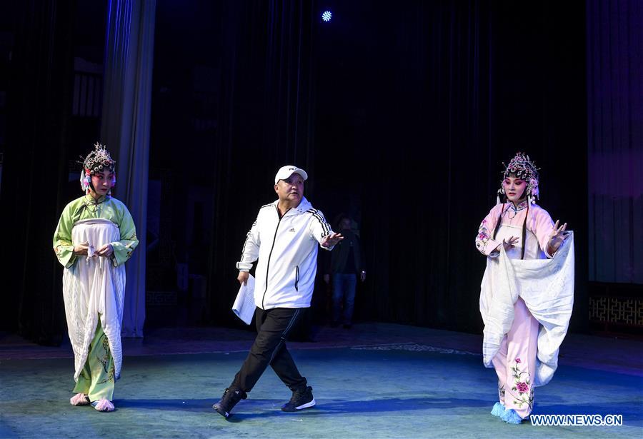 33-year-old actress promotes traditional Chinese opera culture beyond theaters