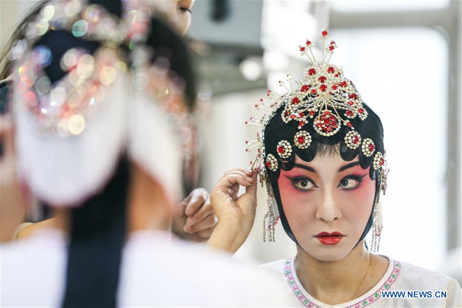 33-year-old actress promotes traditional Chinese opera culture beyond theaters