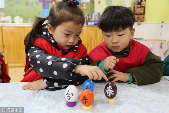 立蛋迎春分 Spring equinox marked with egg traditions